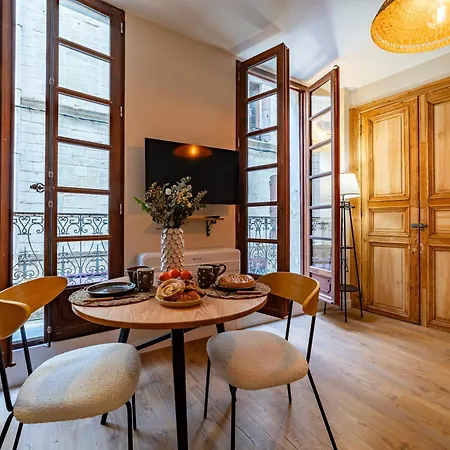 Voute D'antan-studio Historique アパート Sommières