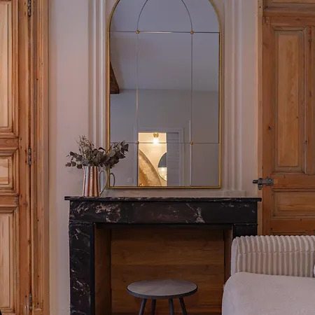 Voute D'antan-studio Historique アパート Sommières